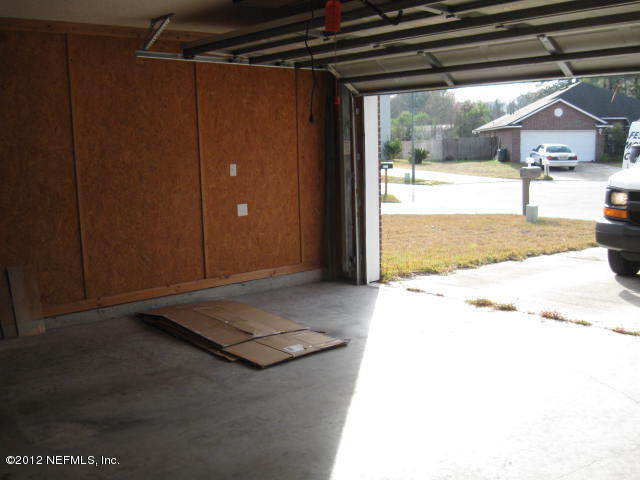 9343 Lockheed Lane Jacksonville, FL 32221 - Photo 6 of 15 Garage