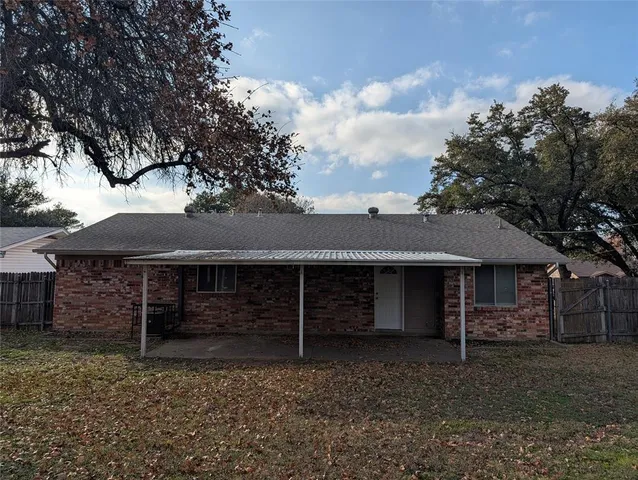 $1,950 | 1563 Pamela Lane, Fort Worth, TX 76112