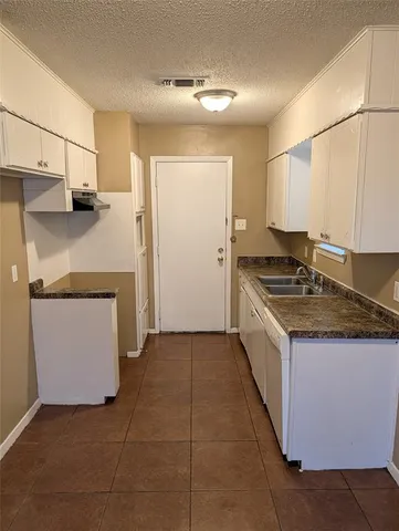 $1,950 | 1563 Pamela Lane, Fort Worth, TX 76112