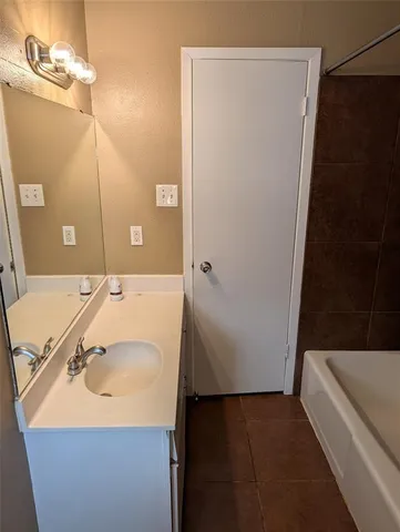 $1,950 | 1563 Pamela Lane, Fort Worth, TX 76112