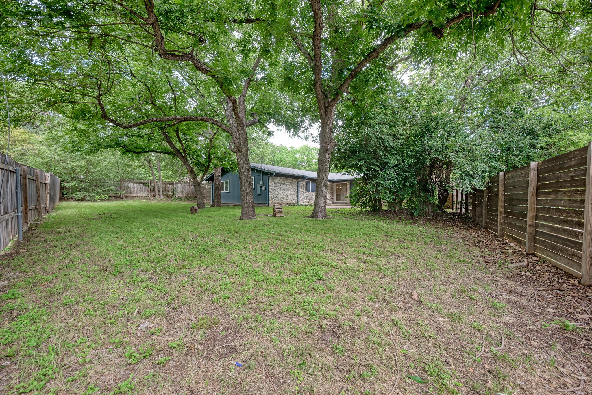 6700 Kings Point Austin, TX 78723 - Photo 38 of 40