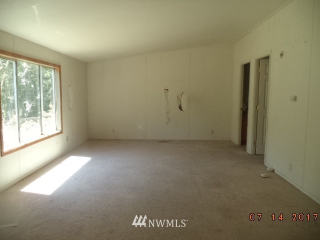 547 Larson Road Silver Creek, WA 98585 - Photo 2 of 10 Gallery Image 2