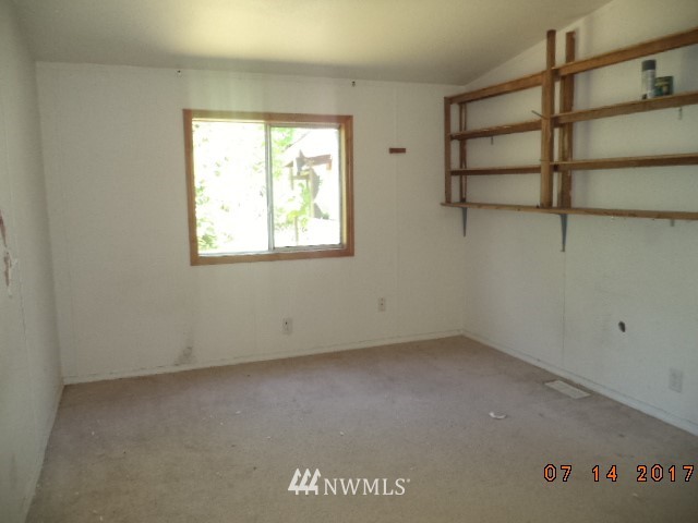 547 Larson Road Silver Creek, WA 98585 - Photo 7 of 10 Gallery Image 7