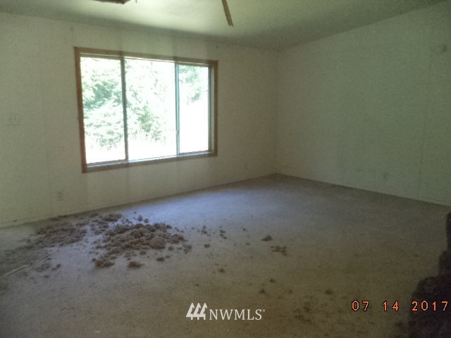 547 Larson Road Silver Creek, WA 98585 - Photo 8 of 10 Gallery Image 8