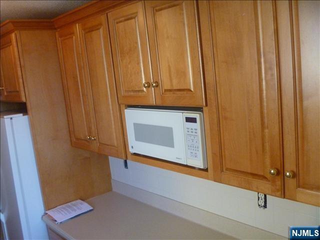 235 Prospect Avenue, Unit 7B Hackensack, NJ 07601 - Photo 7 of 12
