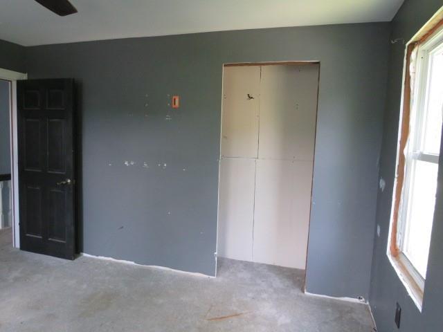 6 Morgan Street Cuddy, PA 15031 - Photo 17 of 34 an empty room with windows