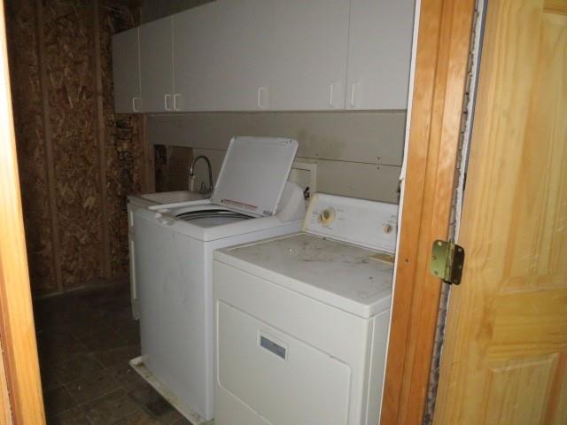 6 Morgan Street Cuddy, PA 15031 - Photo 21 of 34 a utility room with dryer and washer