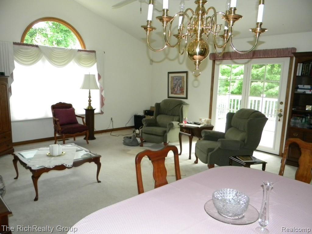 3116 Rivers Edge Drive Wayne, MI 48184 - Photo 11 of 33 Living Room
