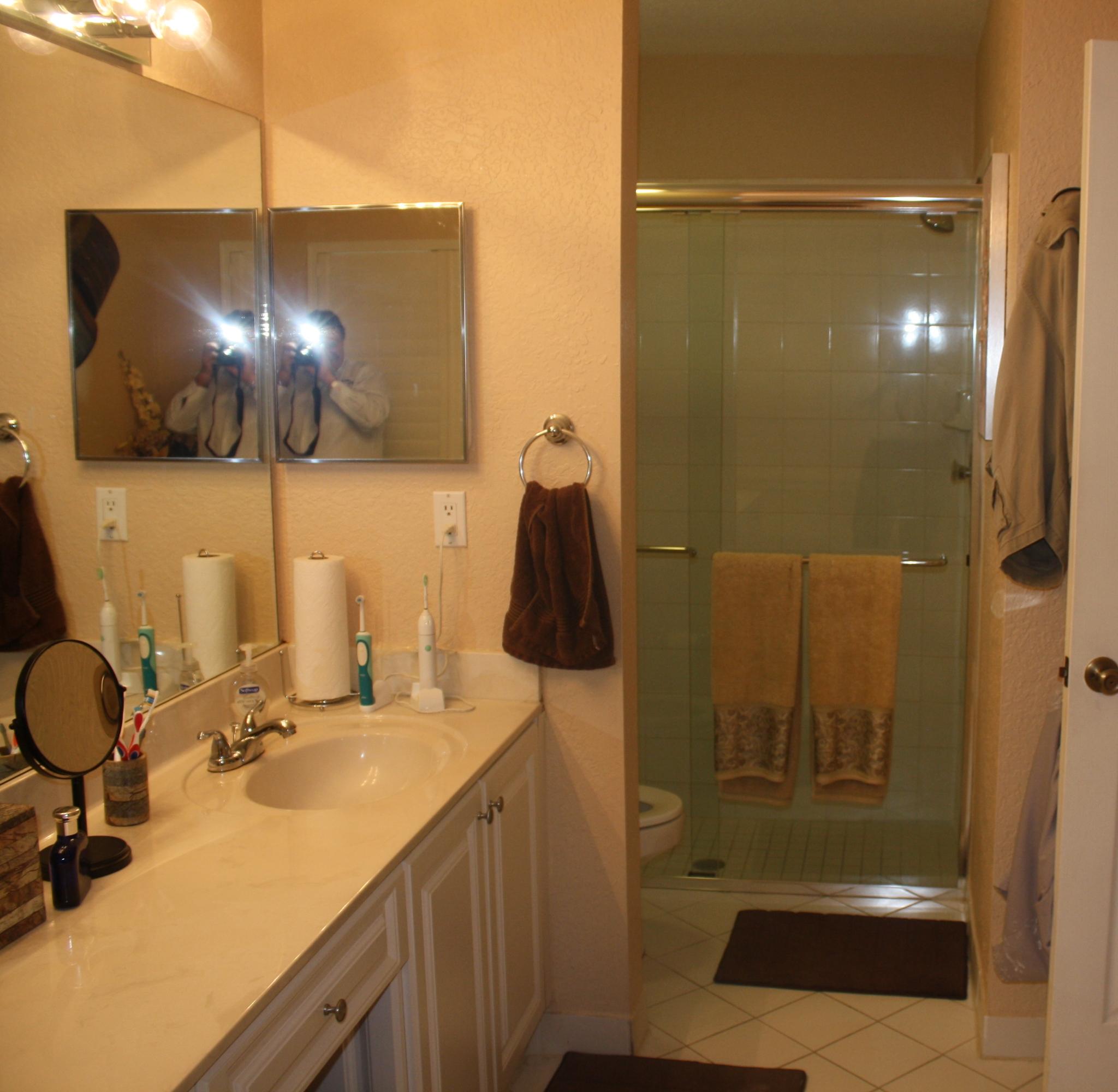 20982 Avenel Run Boca Raton, FL 33428 - Photo 7 of 31 jan10rMasterbath2
