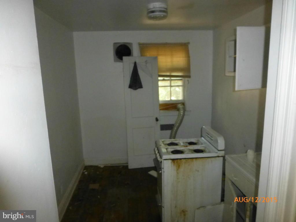 6209 Frederick Road Catonsville, MD 21228 - Photo 8 of 15 Kitchen