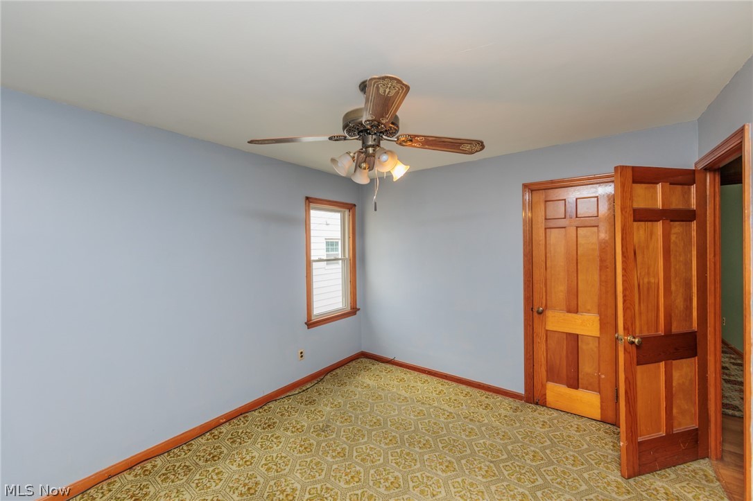1376 South Green Road Cleveland, OH 44121 - Photo 18 of 33