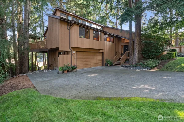 $895,000 | 323 Keach Court, Steilacoom, WA 98388