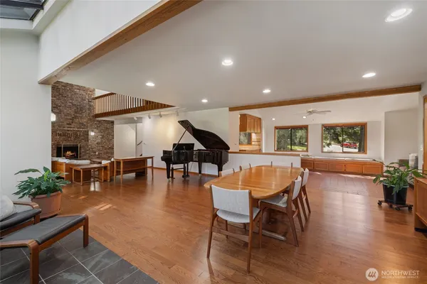 $895,000 | 323 Keach Court, Steilacoom, WA 98388