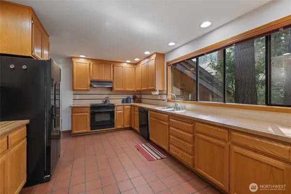 $895,000 | 323 Keach Court, Steilacoom, WA 98388