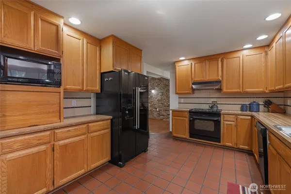 $895,000 | 323 Keach Court, Steilacoom, WA 98388