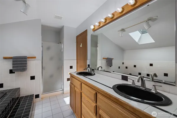 $895,000 | 323 Keach Court, Steilacoom, WA 98388
