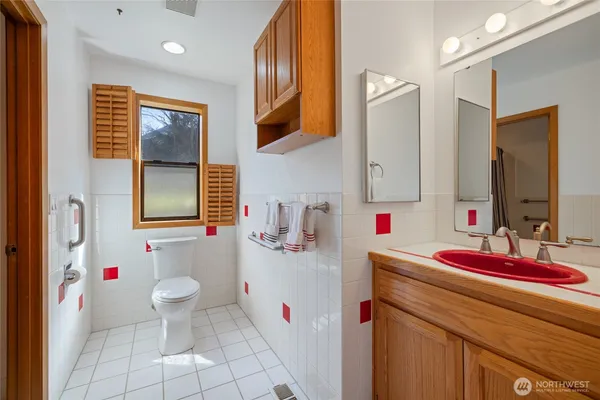 $895,000 | 323 Keach Court, Steilacoom, WA 98388