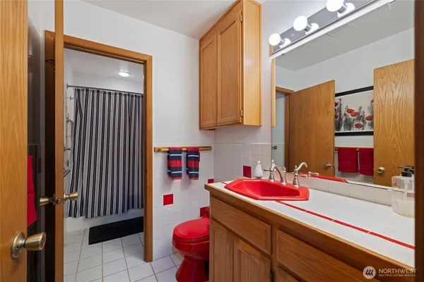 $895,000 | 323 Keach Court, Steilacoom, WA 98388