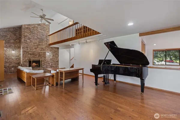 $895,000 | 323 Keach Court, Steilacoom, WA 98388