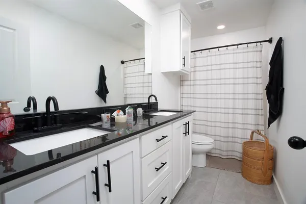 $2,541,000 | 18747 FM 2493, Flint, TX 75762