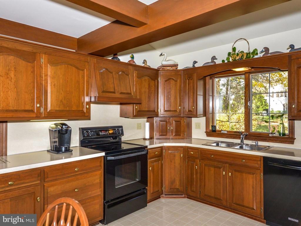 1311 Olde Saybrook Road Lancaster, PA 17601 - Photo 9 of 29
