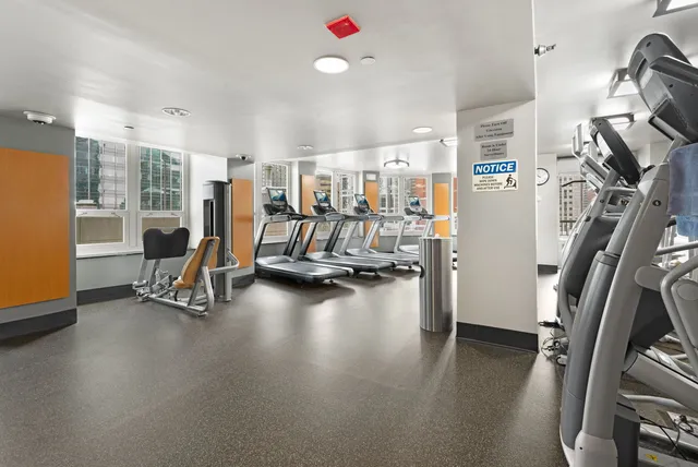 $315,000 | 345 North LaSalle Street, Unit 407, Chicago, IL 60654