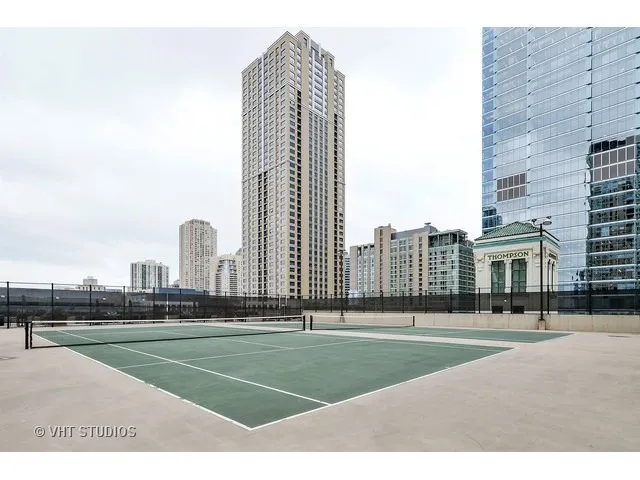 $315,000 | 345 North LaSalle Street, Unit 407, Chicago, IL 60654