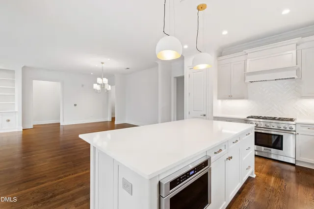 $1,600,000 | 620 Wade Avenue, Unit 103, Raleigh, NC 27605