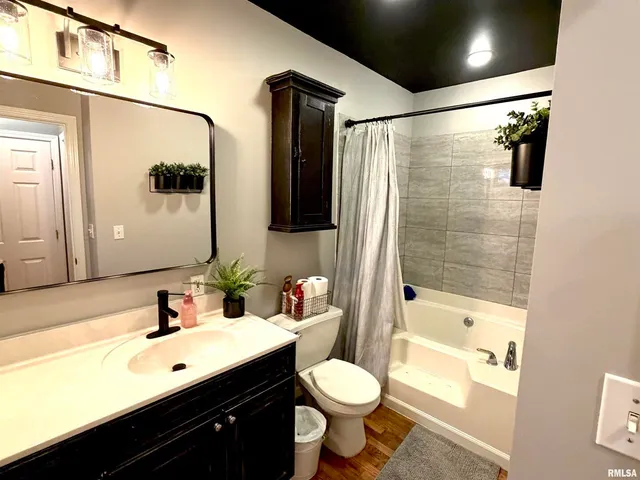 $237,000 | 821 East 6th Street, Centralia, IL 62801