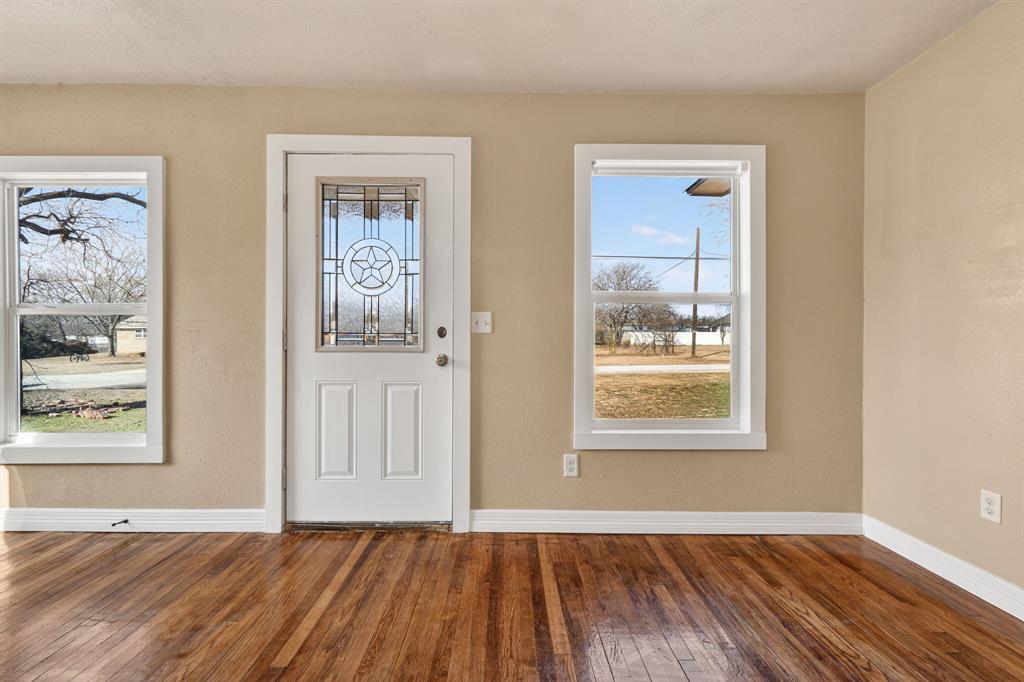 535 Hurt Street Dublin, TX 76446 - Photo 3 of 28