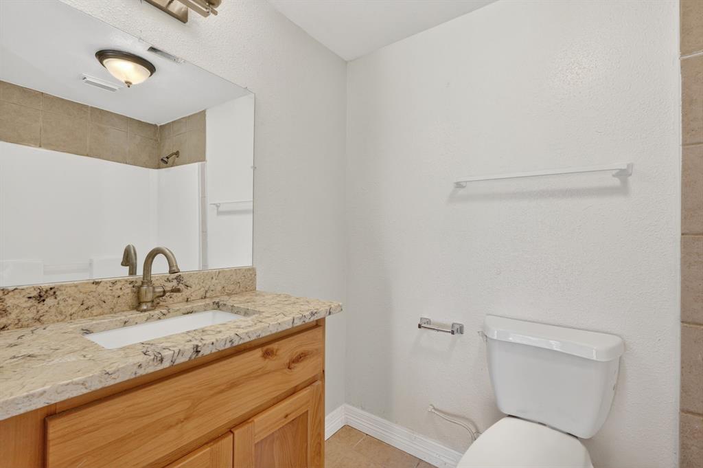 535 Hurt Street Dublin, TX 76446 - Photo 8 of 28