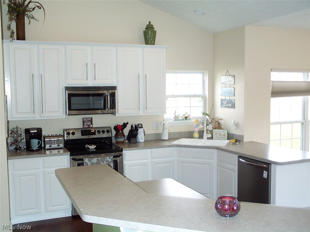 4943 Case Road North Ridgeville, OH 44039 - Photo 4 of 27 Gallery Image 4