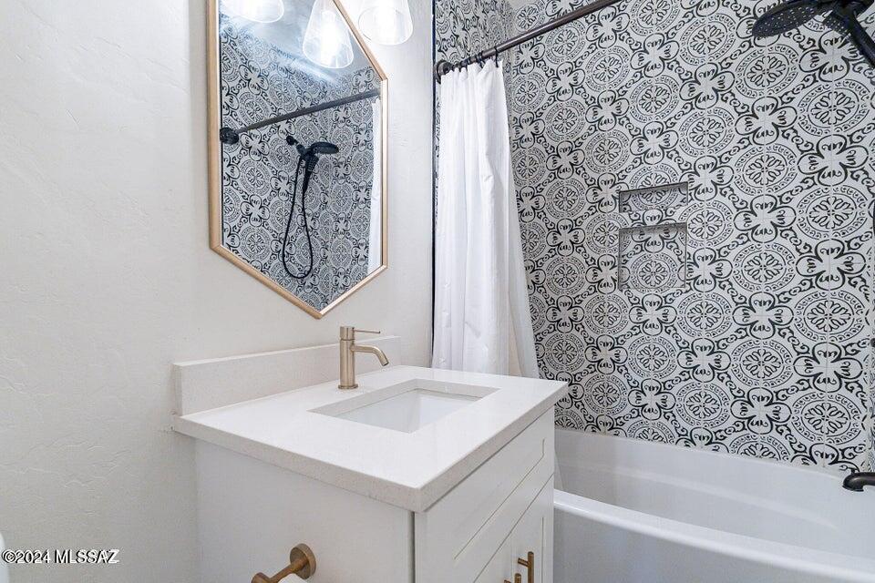 2109 East Grant Road Tucson, AZ 85719 - Photo 18 of 33 Gallery Image 18