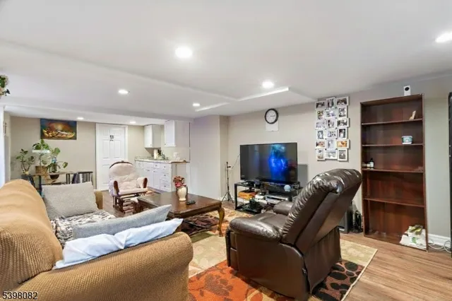 $539,000 | 698 West Lake Avenue, Rahway, NJ 07065