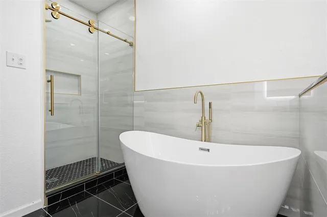 $349,000 | 808 Pecan Avenue, Waco, TX 76704