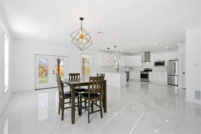 $349,000 | 808 Pecan Avenue, Waco, TX 76704