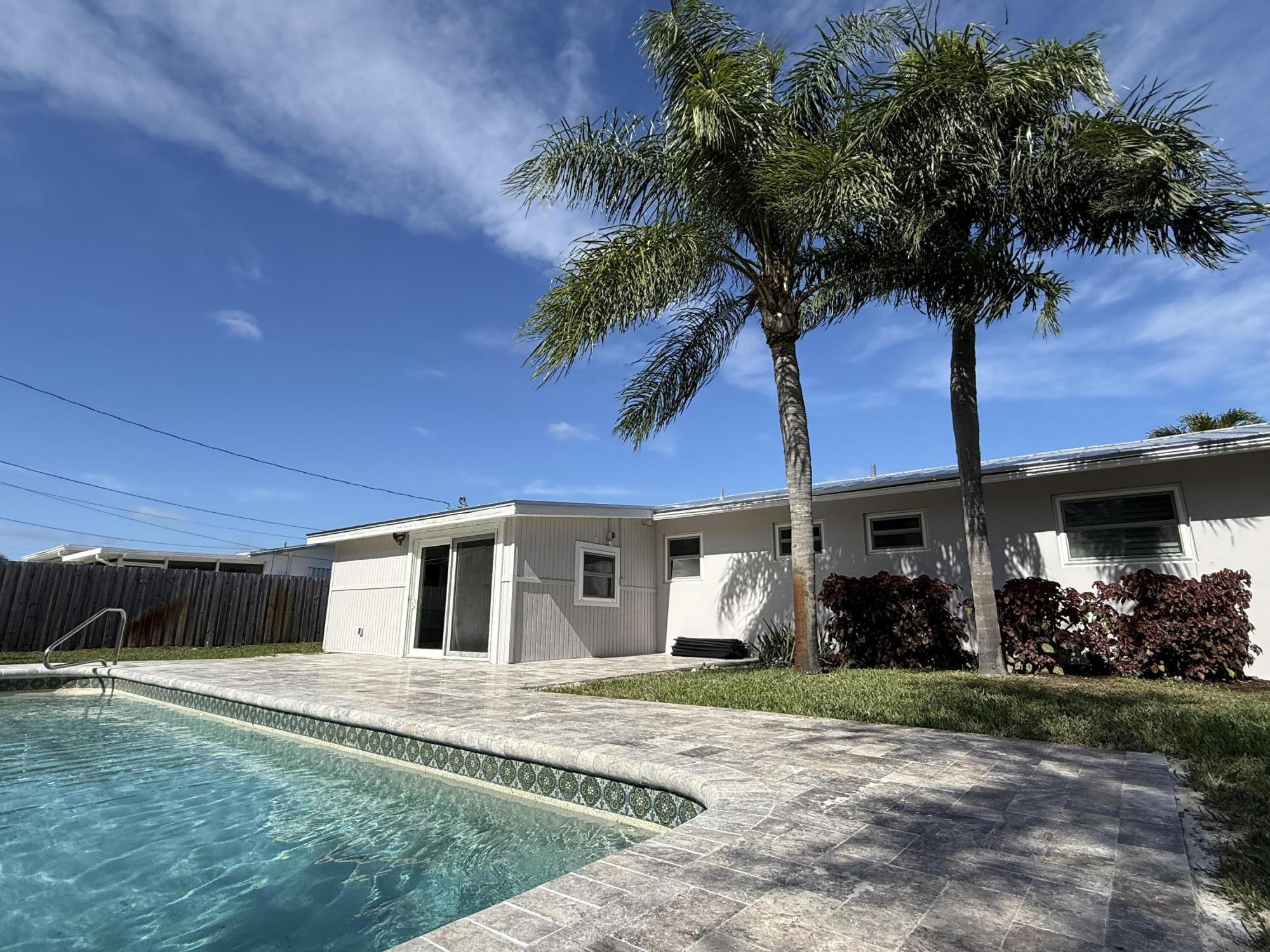 16 Ridgewood Circle Tequesta, FL 33469 - Photo 22 of 25 Backyard
