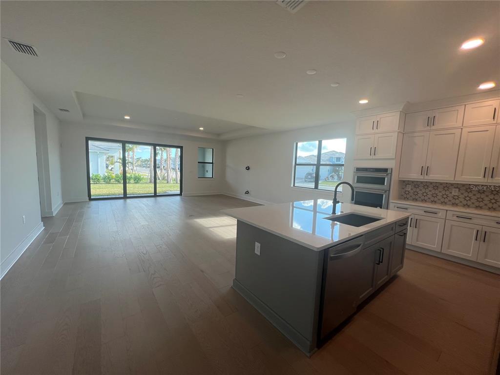 18460 Midsummer Place Venice, FL 34293 - Photo 14 of 94