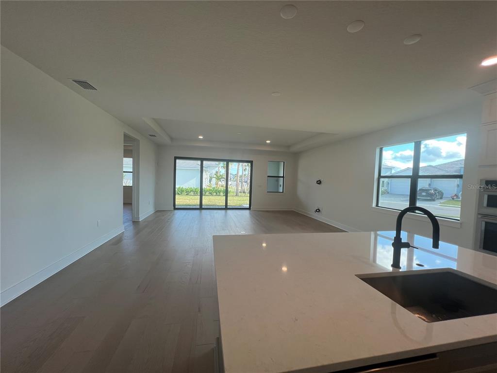 18460 Midsummer Place Venice, FL 34293 - Photo 15 of 94