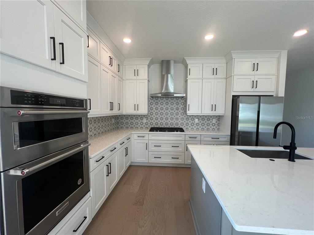 18460 Midsummer Place Venice, FL 34293 - Photo 18 of 94