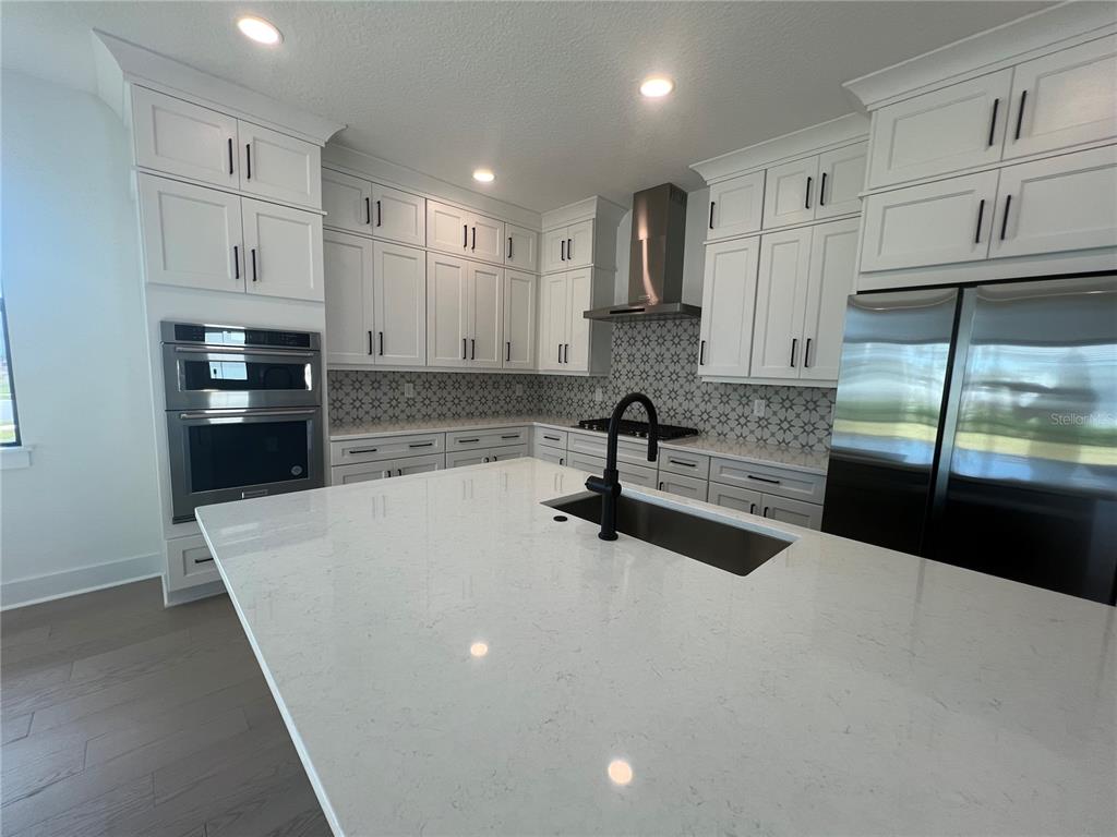 18460 Midsummer Place Venice, FL 34293 - Photo 19 of 94