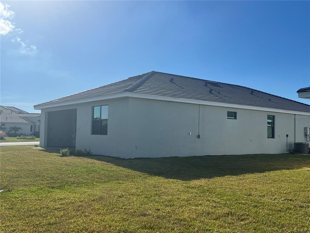 18460 Midsummer Place Venice, FL 34293 - Photo 48 of 94