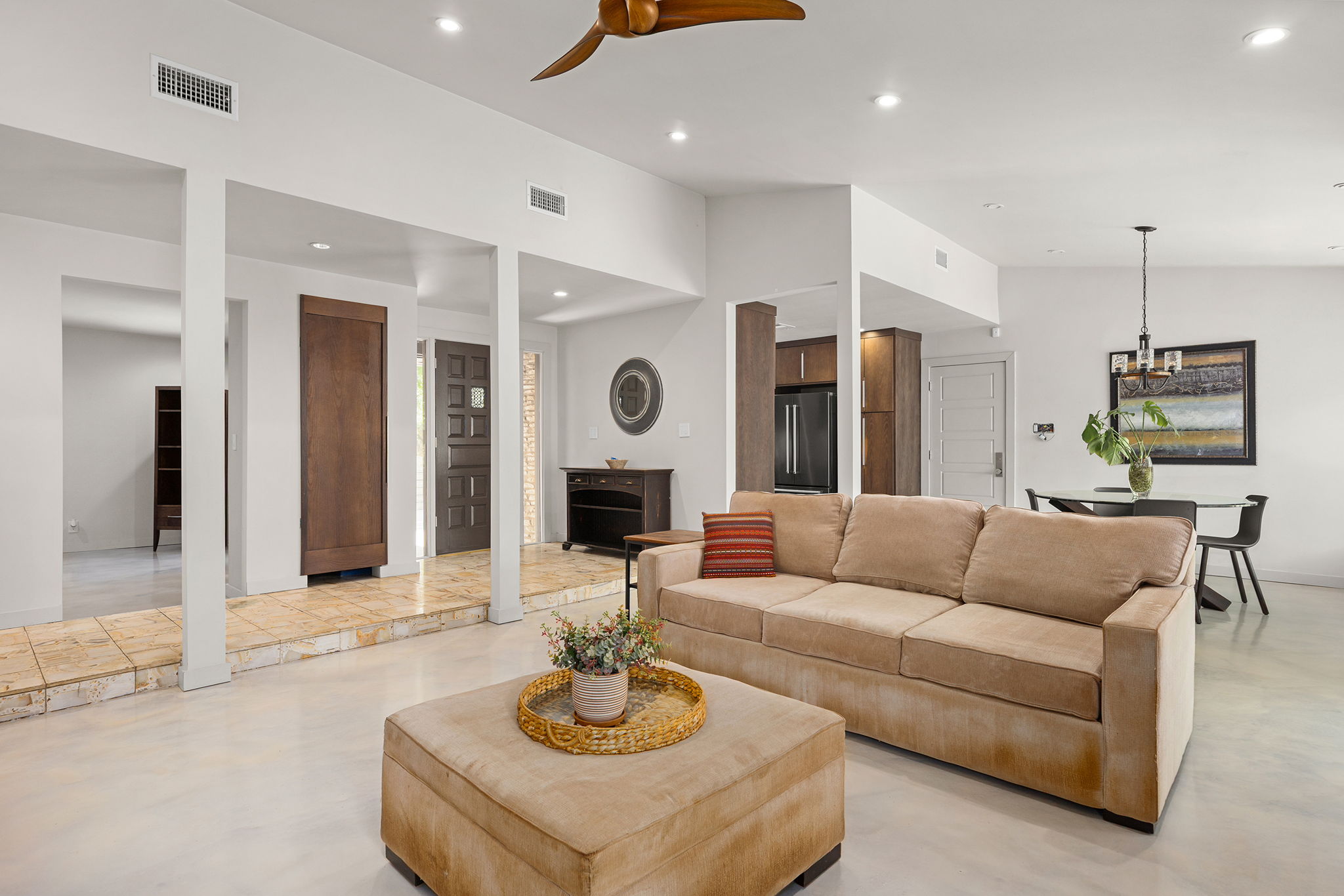 12907 Springvale Drive Austin, TX 78729 - Photo 8 of 36