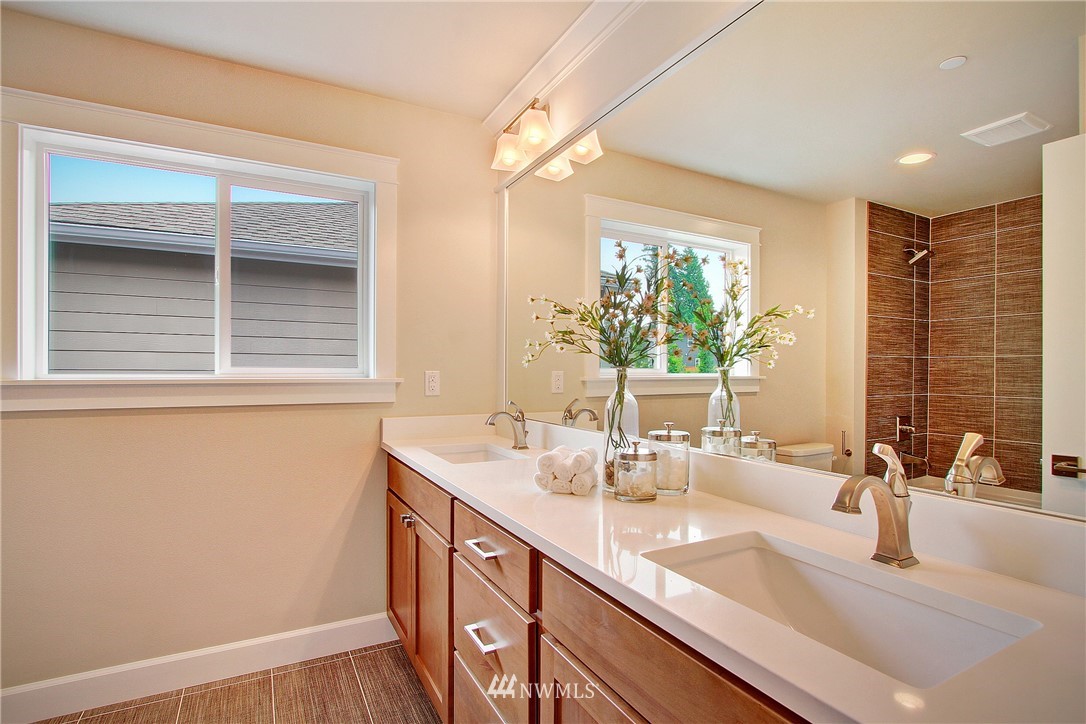 6121 Northeast 2nd Street Renton, WA 98059 - Photo 15 of 19