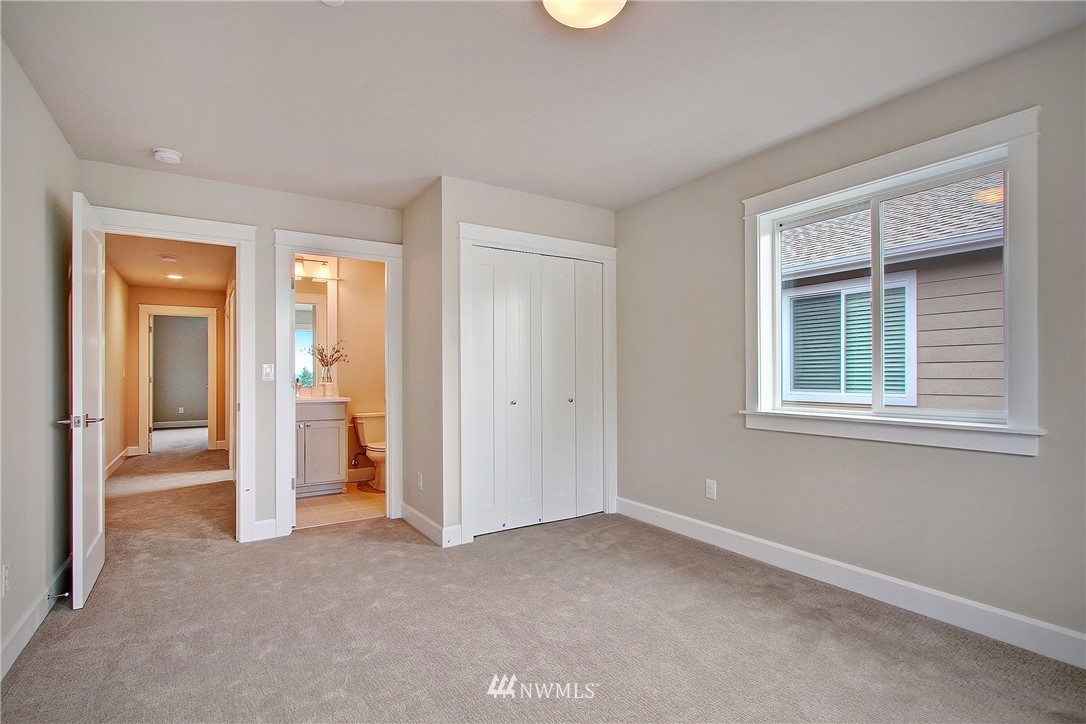 6121 Northeast 2nd Street Renton, WA 98059 - Photo 16 of 19