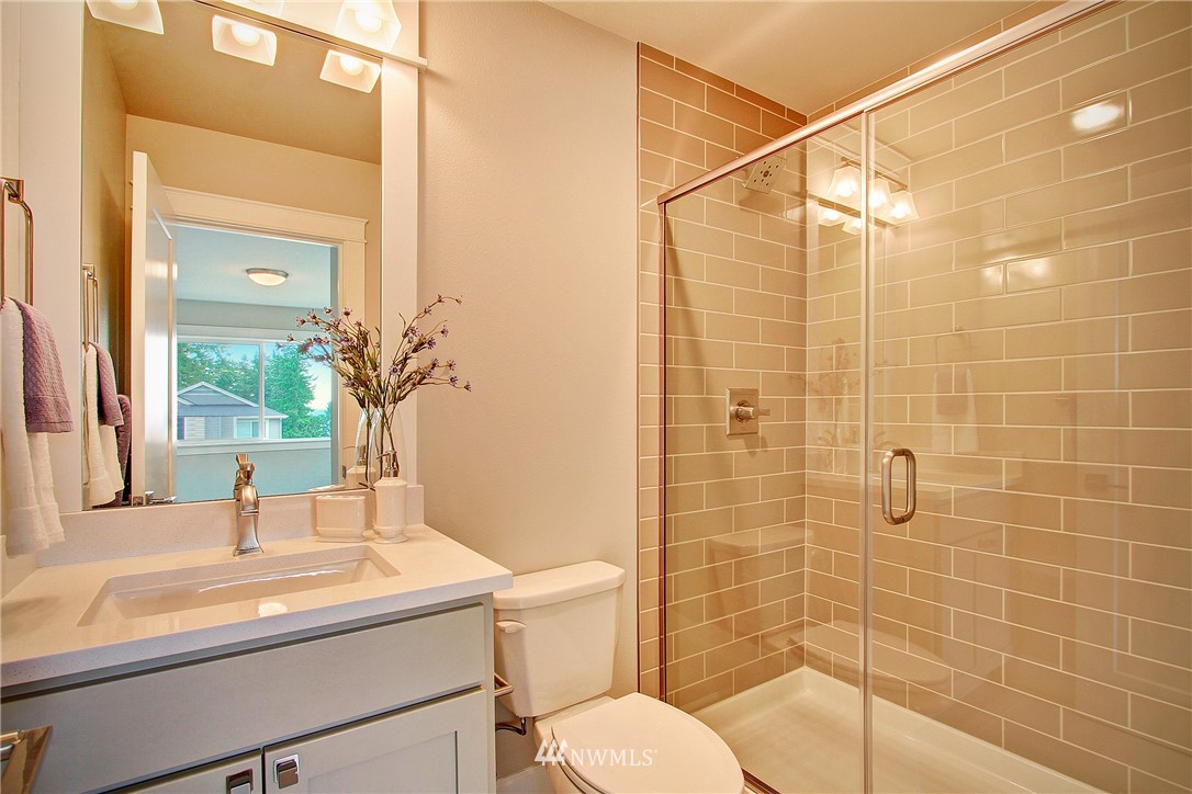 6121 Northeast 2nd Street Renton, WA 98059 - Photo 17 of 19