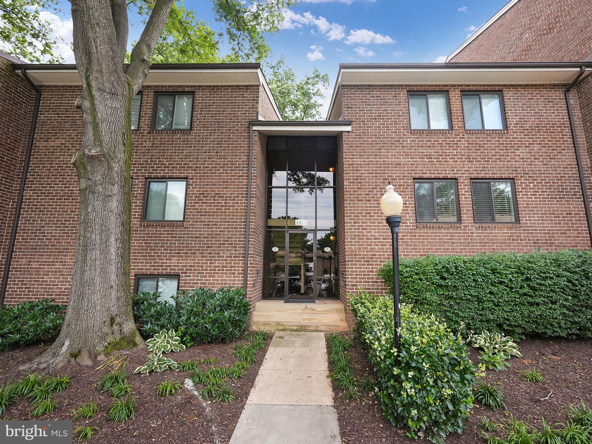 1411 Northgate Square, Unit 141112B Reston, VA 20190 - Photo 21 of 31 Front view