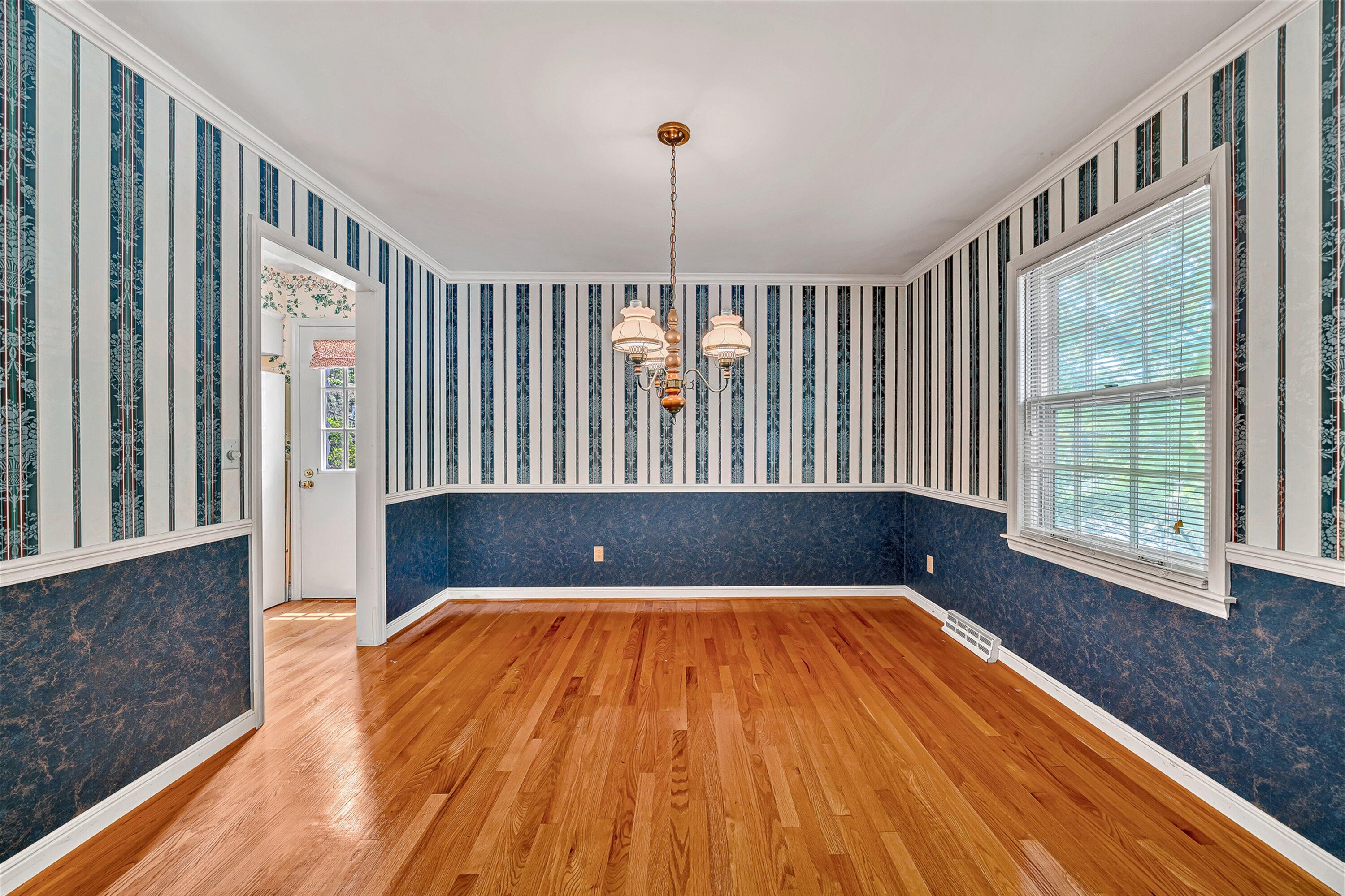 3331 Longhorn Road Roanoke, VA 24018 - Photo 7 of 30 07-VM-09647