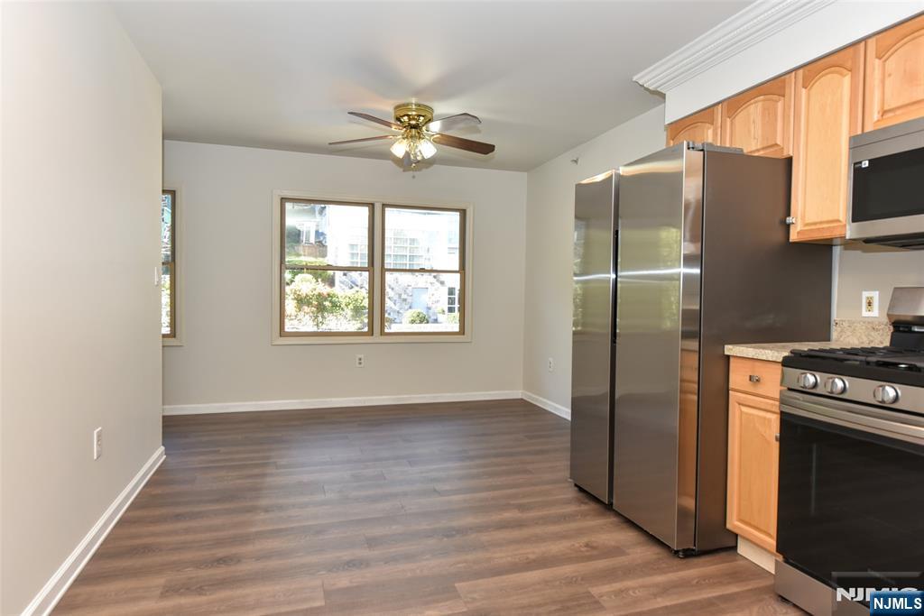 272 Old River Road Edgewater, NJ 07020 - Photo 12 of 26