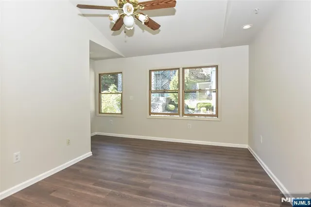 $2,800 | 272 Old River Road, Edgewater, NJ 07020